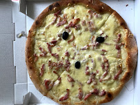 Plats et boissons du Pizzas à emporter Pizza Vival Square à Aurillac - n°6