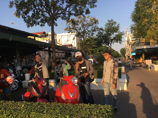 Bến phà Xóm Chài