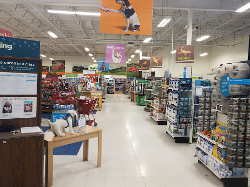 Pet Supply Store «Petco Animal Supplies», reviews and photos, 2277 Ford Pkwy, St Paul, MN 55116, USA