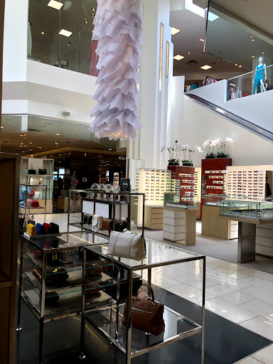 Department Store «Saks Fifth Avenue», reviews and photos, 7687 N Kendall Dr, Miami, FL 33156, USA