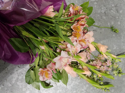 Florist «Cactus Flowers», reviews and photos, 2040 S Alma School Rd, Chandler, AZ 85286, USA