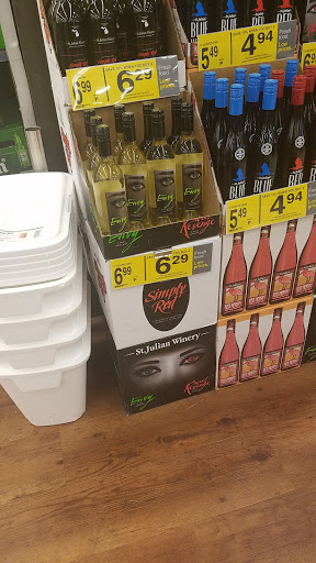 Grocery Store «Kroger», reviews and photos, 66900 Gratiot Ave, Richmond, MI 48062, USA