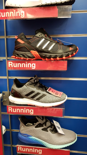 Sporting Goods Store «Big 5 Sporting Goods - Wilshire», reviews and photos, 6601 Wilshire Blvd, Los Angeles, CA 90048, USA