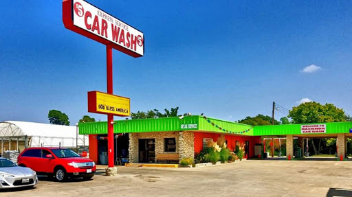 Hacienda Full Service Car Wash en Greenville