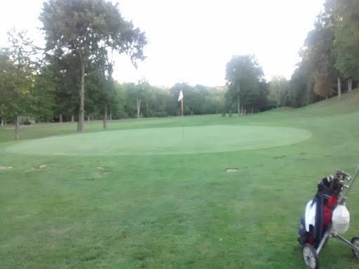 Golf Driving Range «Miner Hills Golf Course & Driving Range», reviews and photos, 80 Miner Hills Dr, Middletown, CT 06457, USA