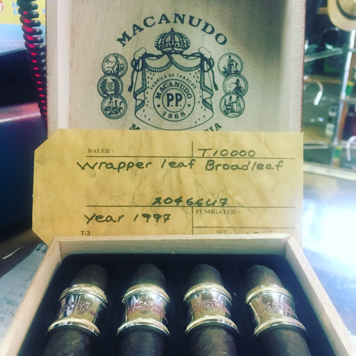 Tobacco Shop «Tobacco City», reviews and photos, 3281 W 115th St, Merrionette Park, IL 60803, USA