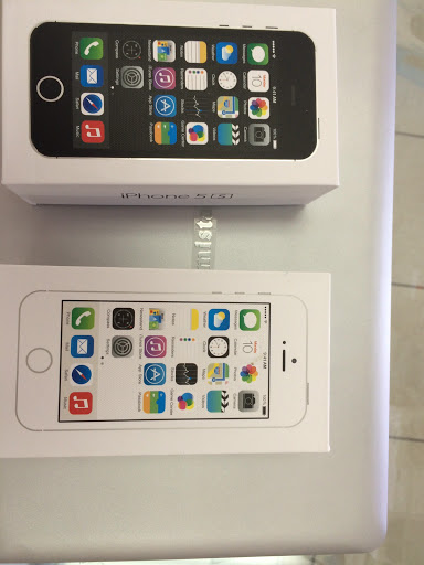 Cell Phone Store «DMV Unlocked Wireless», reviews and photos, 7054 Spring Garden Dr, Springfield, VA 22150, USA