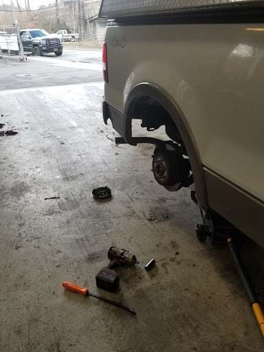 Auto Repair Shop «Hillside Auto Service», reviews and photos, 18 Belway Pl, White Plains, NY 10604, USA