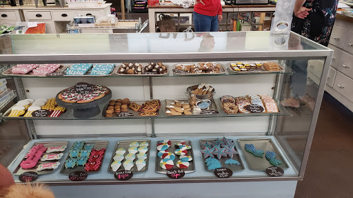 Pet Supply Store «3 Dogs and a Chick», reviews and photos, 130 Miracle Strip Pkwy SE, Fort Walton Beach, FL 32548, USA