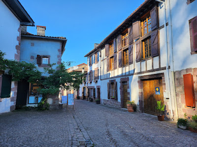 Porte Saint-Jacques à Saint-Jean-Pied-de-Port