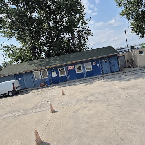 Kamion Parkolo - Parkoló