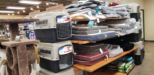 Pet Supply Store «Mud Bay», reviews and photos, 2410 Harrison Ave NW, Olympia, WA 98502, USA