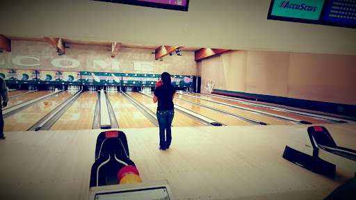 Restaurant «Glacier Lanes Restaurant & Lounge», reviews and photos, 9630 Evergreen Way, Everett, WA 98204, USA