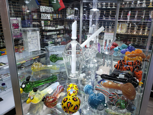 Vaporizer Store «HoneyComb HideOut Smoke Shop», reviews and photos, 467 E Plumb Ln, Reno, NV 89502, USA