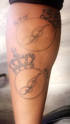 Tattoo and Piercing Shop «Hidden Entity Tattoo and Body Piercing», reviews and photos, 130 E Main St, Auburn, WA 98002, USA