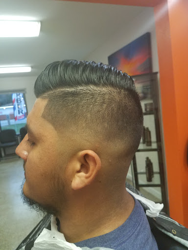 Barber Shop «DCB Barber Shop - Barber Shop Hispano», reviews and photos, 1545 E Olive Rd, Pensacola, FL 32514, USA