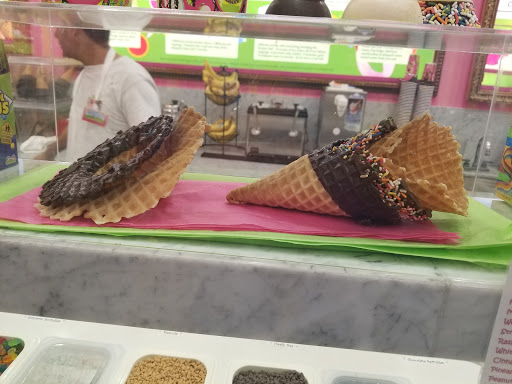 Ice Cream Shop «Sloan’s», reviews and photos, 112 Commercial Blvd, Lauderdale-By-The-Sea, FL 33308, USA