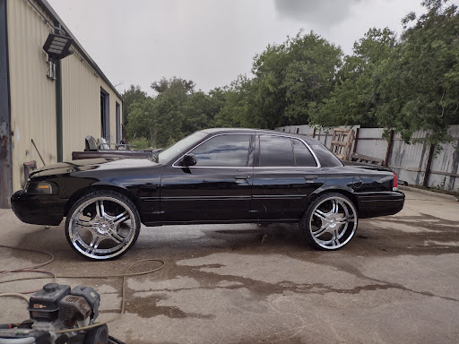 Auto Body Shop «Maaco Collision Repair & Auto Painting», reviews and photos, 3200 Decker Dr, Baytown, TX 77520, USA