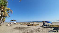 Fotografie cu El Esteron beach amplasat într-o zonă naturală