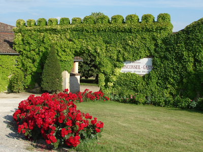 VIGNOBLES MICHEL BAUDET à Plassac