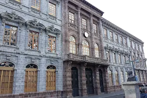 Museo Del Col Nac Bolivar image