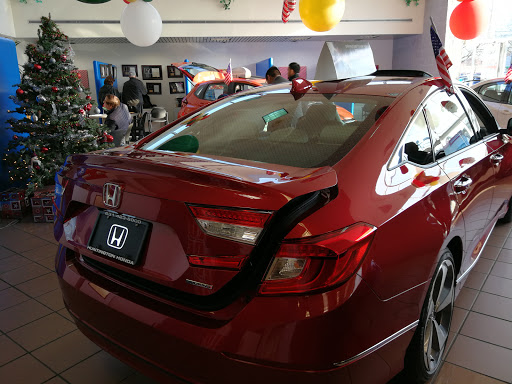 Honda Dealer «Huntington Honda», reviews and photos, 1055 E Jericho Turnpike, Huntington, NY 11743, USA