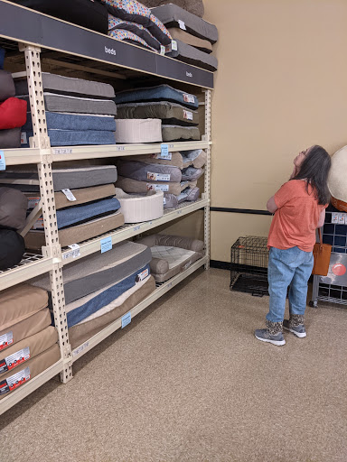 Pet Supply Store «PetSmart», reviews and photos, 128 Bailey Farm Rd, Monroe, NY 10950, USA