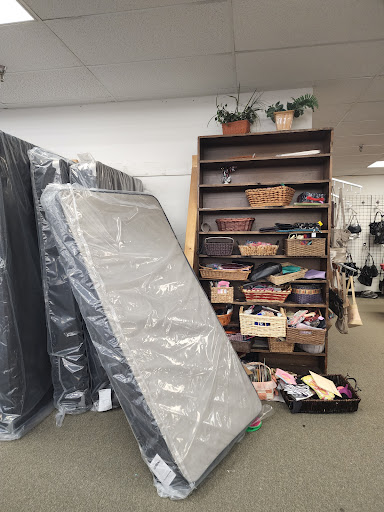 Thrift Store «The Salvation Army Family Store & Donation Center», reviews and photos, 35170 Dodge Park Rd, Sterling Heights, MI 48312, USA