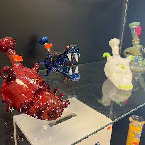 Tobacco Shop «Pipe Dreams Smoke Shop», reviews and photos, 13971 N Cleveland Ave #13, North Fort Myers, FL 33903, USA