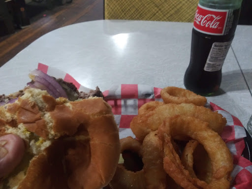 Restaurant «Old Delina Country Store», reviews and photos, 4397 John Barnes Rd, Cornersville, TN 37047, USA