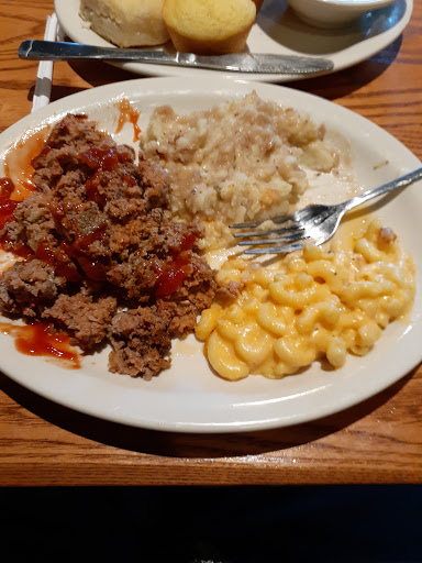 American Restaurant «Cracker Barrel Old Country Store», reviews and photos, 2920 Hospitality St, Tallahassee, FL 32303, USA