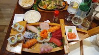Plats et boissons du Restaurant de sushis Ten Chi Sun à Paris - n°1