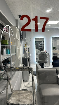 Belle beauty spa - Photo 3 - Car repair in Newark, NJ, Newark