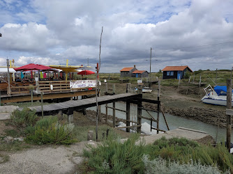 Le Ponton Daugy Charline