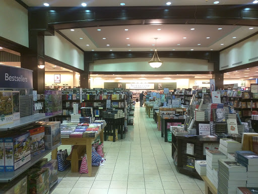 Book Store «Barnes & Noble», reviews and photos, 3102 Northline Ave, Greensboro, NC 27408, USA