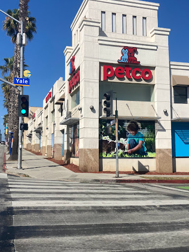 Pet Supply Store «Petco Animal Supplies», reviews and photos, 2910 Wilshire Blvd, Santa Monica, CA 90403, USA