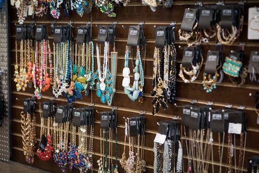 Clothing Store «Uptown Cheapskate», reviews and photos, 2100 Alamo Rd, Richardson, TX 75080, USA