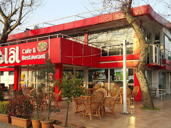 Lal Cafe