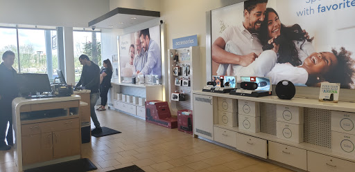 Cable Company «Cox Solutions Store», reviews and photos, 2040 E Rio Salado Pkwy #128, Tempe, AZ 85281, USA