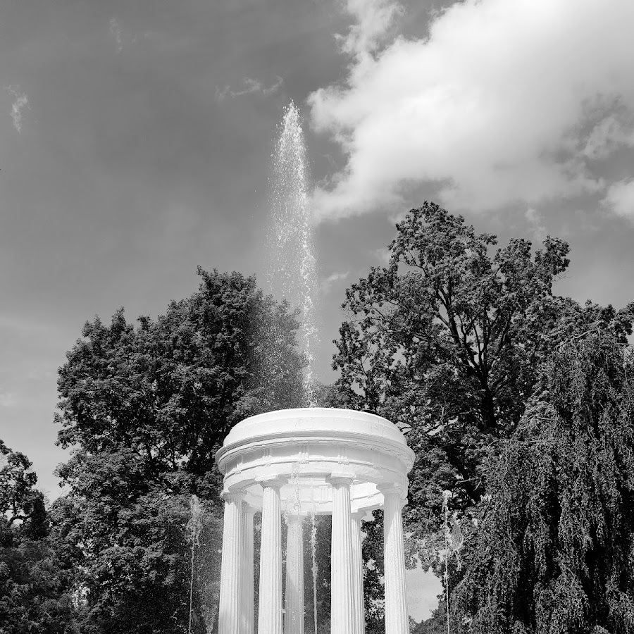 Brooks Memorial Fountain