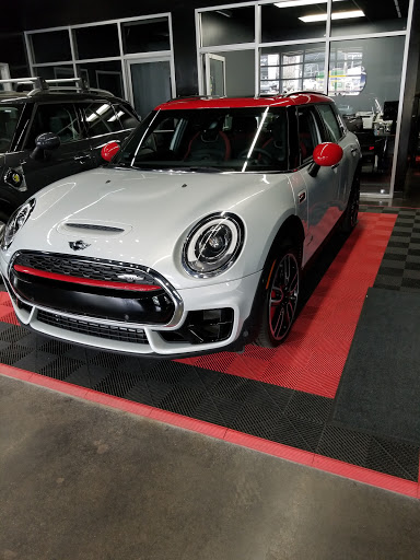 Used Car Dealer «MINI of Portland», reviews and photos, 9134 SW Canyon Rd, Portland, OR 97225, USA