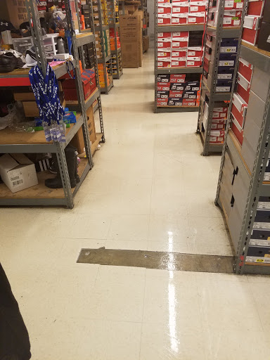 Sporting Goods Store «Big 5 Sporting Goods - Capitola», reviews and photos, 1600 41st Ave, Capitola, CA 95010, USA