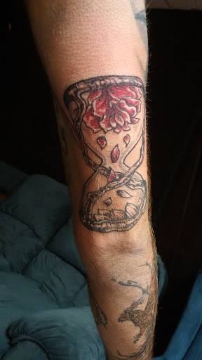 Tattoo Shop «Dvine Design Tattoo Studio», reviews and photos, 12358 US-19, Hudson, FL 34667, USA