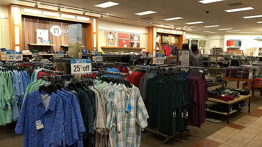 Clothing Store «Bealls Department Store», reviews and photos, 3701 Tamiami Trail E, Naples, FL 34112, USA