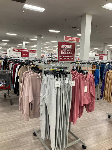 Clothing Store «Burlington Coat Factory», reviews and photos, 6055 E Main St, Columbus, OH 43213, USA