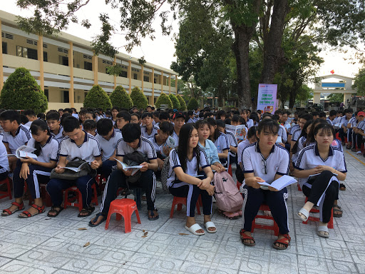 Duong Minh Chau High School