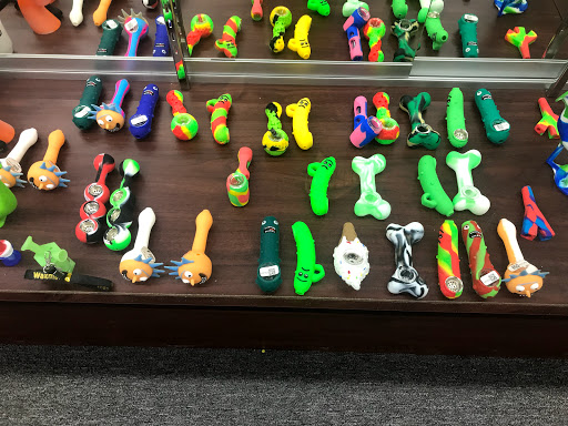 Vaporizer Store «Still Smokin Smoke Shop & Vape Bar», reviews and photos, 6359 Westheimer Rd, Houston, TX 77057, USA