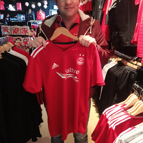 Aberdeen Football Club Shop - Aberdeen