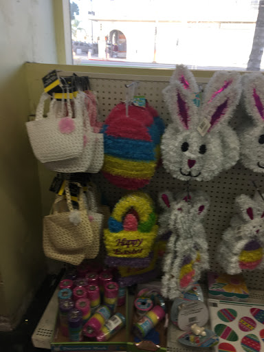 Dollar Store «Dollar Tree», reviews and photos, 900 San Fernando Rd, San Fernando, CA 91340, USA