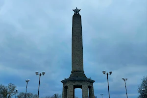 Obelisk Slavy image